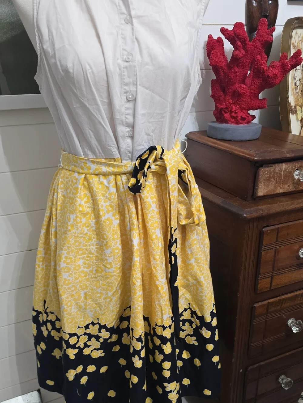Tommy Hilfiger Yellow and Navy Floral Border Twirl Dress 12 - Picture 2 of 4